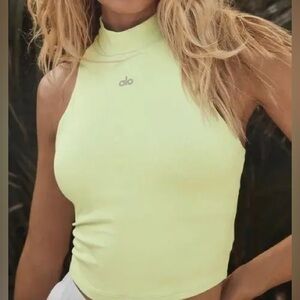 ALO Yoga Women's Light Yellow Tank Top